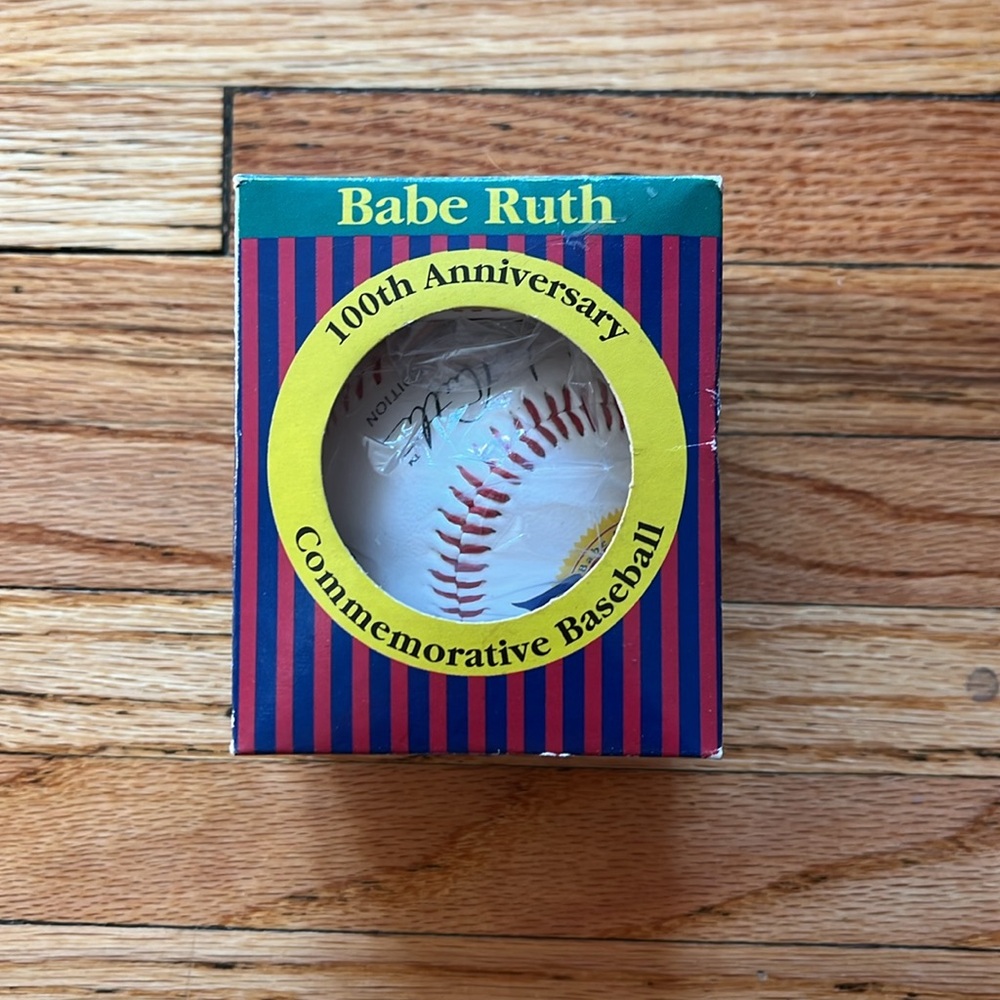 Babe Ruth 100th Anniversary Baseball / MLB / 1995 / Original Box